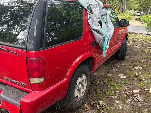 Used 2002 Chevrolet Blazer LS w/ Preferred Equipment Group AWD/4WD image 8