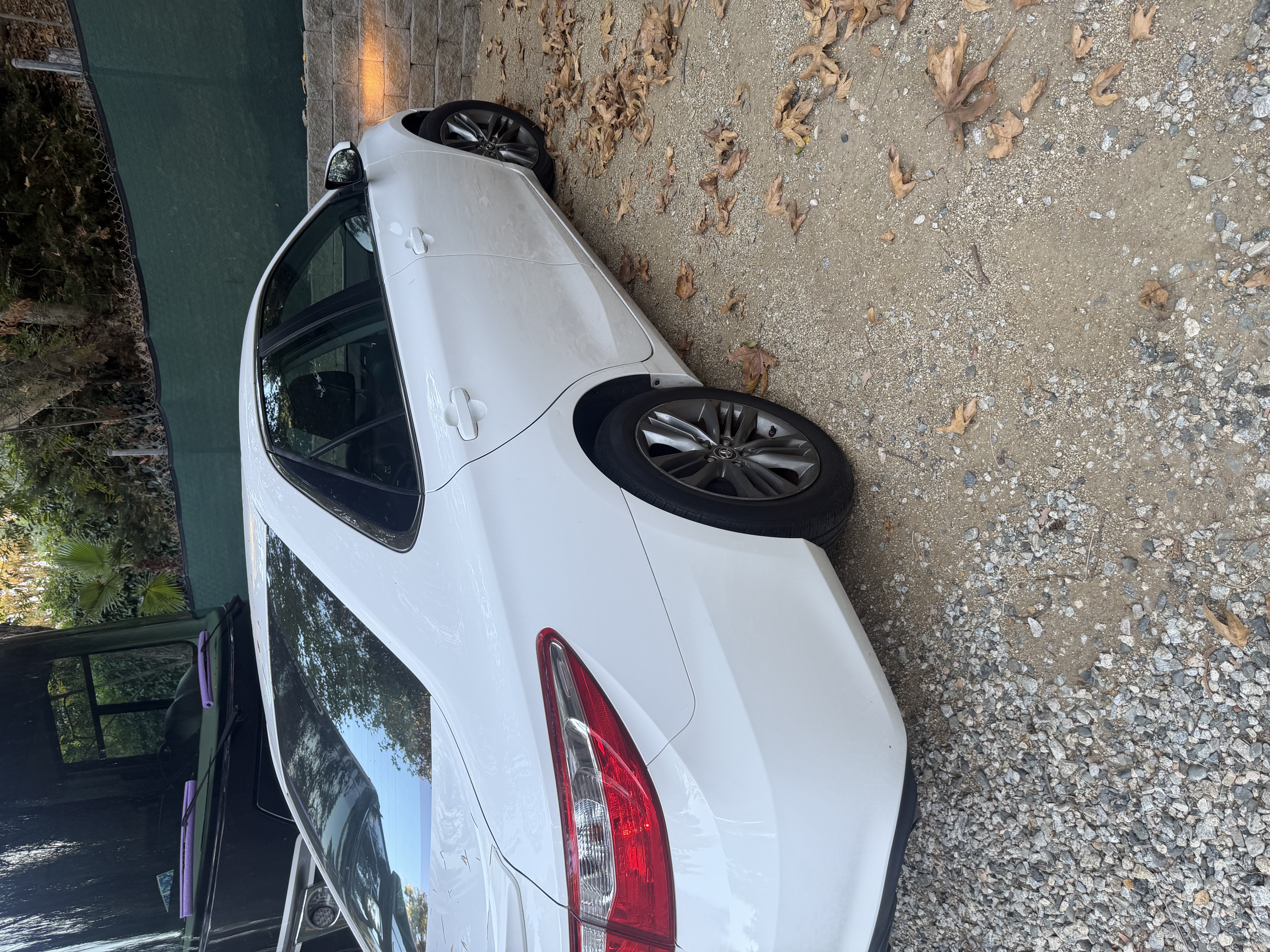 Used 2016 Toyota Camry SE FWD image 2