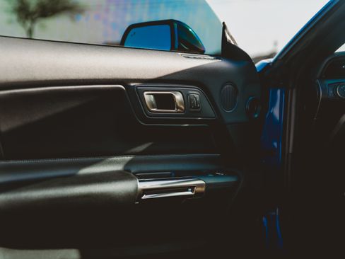 Used 2022 Ford Mustang Shelby GT500 w/ Technology Package image 17