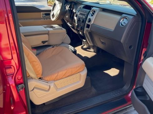 Used 2011 Ford F150 XLT w/ XLT Convenience Pkg image 14