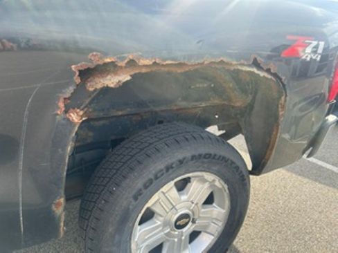 Used 2009 Chevrolet Silverado 1500 LTZ w/ Safety Package AWD/4WD image 2