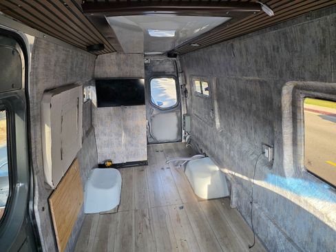 Used 2022 Mercedes-Benz Sprinter 3500 image 8