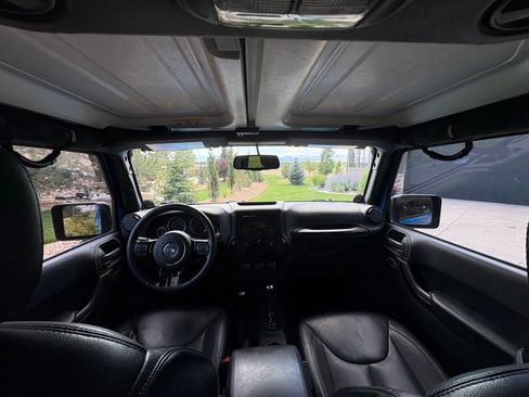 Used 2014 Jeep Wrangler Unlimited Sahara AWD/4WD image 10