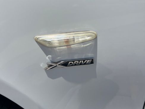 Used 2010 BMW 535i xDrive Wagon AWD/4WD image 29