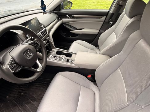 Used 2019 Honda Accord Hybrid image 6