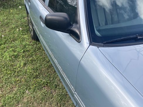 Used 2004 Ford Crown Victoria image 15