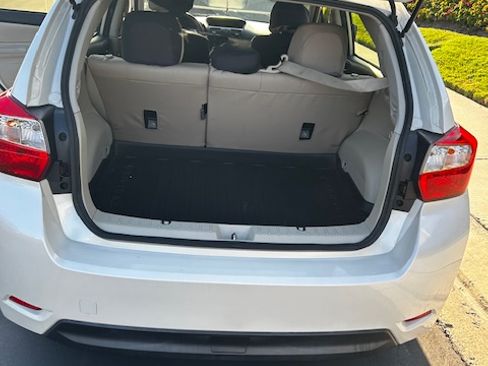 Used 2014 Subaru Impreza 2.0i image 2