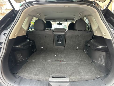 Used 2017 Nissan Rogue SV w/ Midnight Edition Package image 20