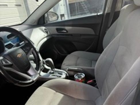 Used 2014 Chevrolet Cruze LT image 9