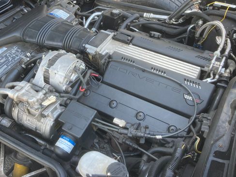 Used 1993 Chevrolet Corvette Coupe image 5