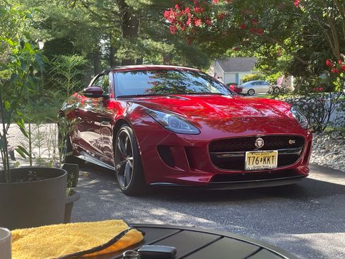 Used 2015 Jaguar F-TYPE S RWD image 4