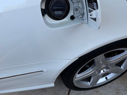 Used 2009 Mercedes-Benz E 550 Sedan image 29