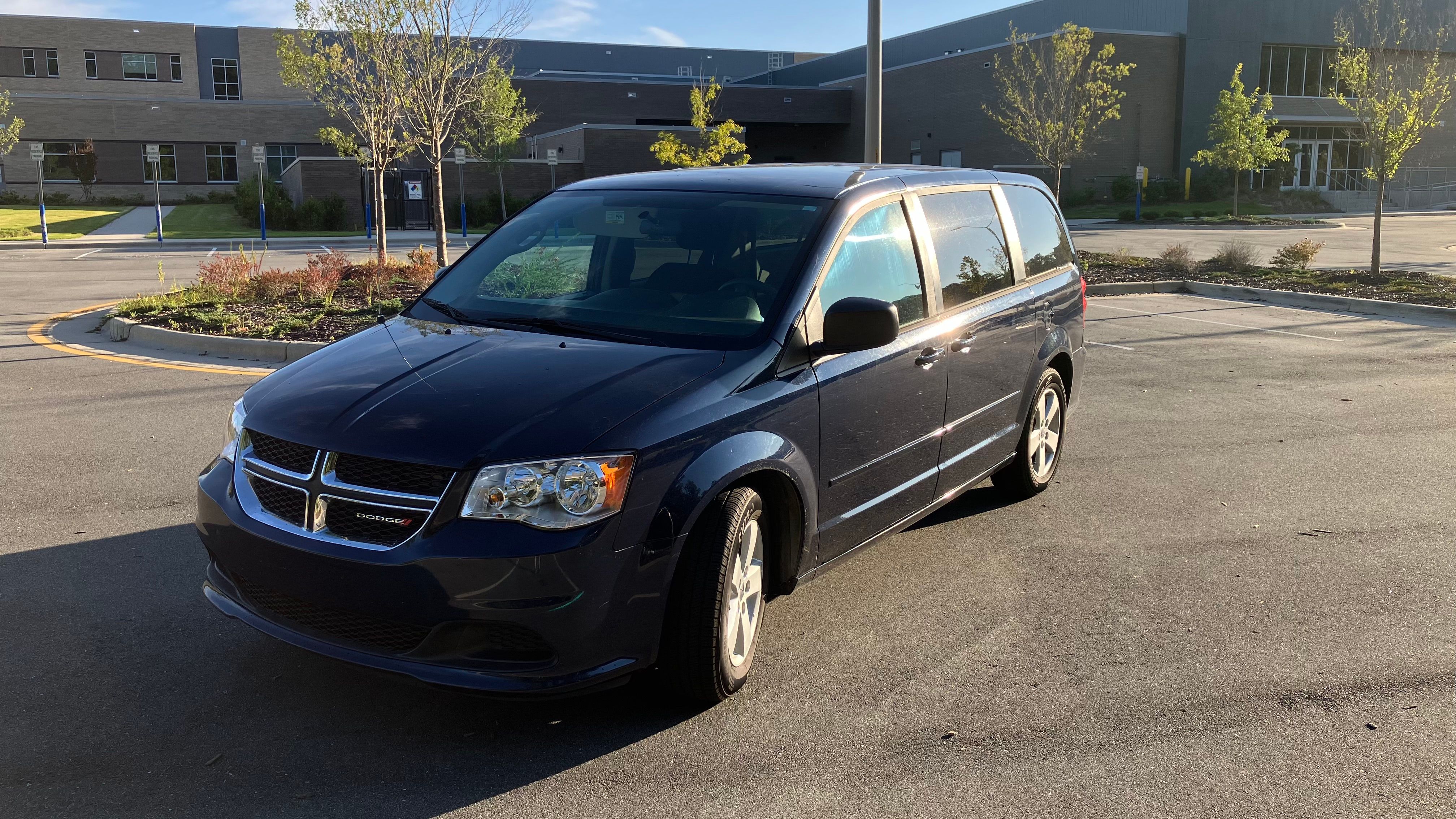 Used 2013 Dodge Grand Caravan SE FWD image 1