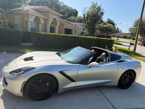 Used 2019 Chevrolet Corvette Stingray Coupe w/ 1LT RWD image 5