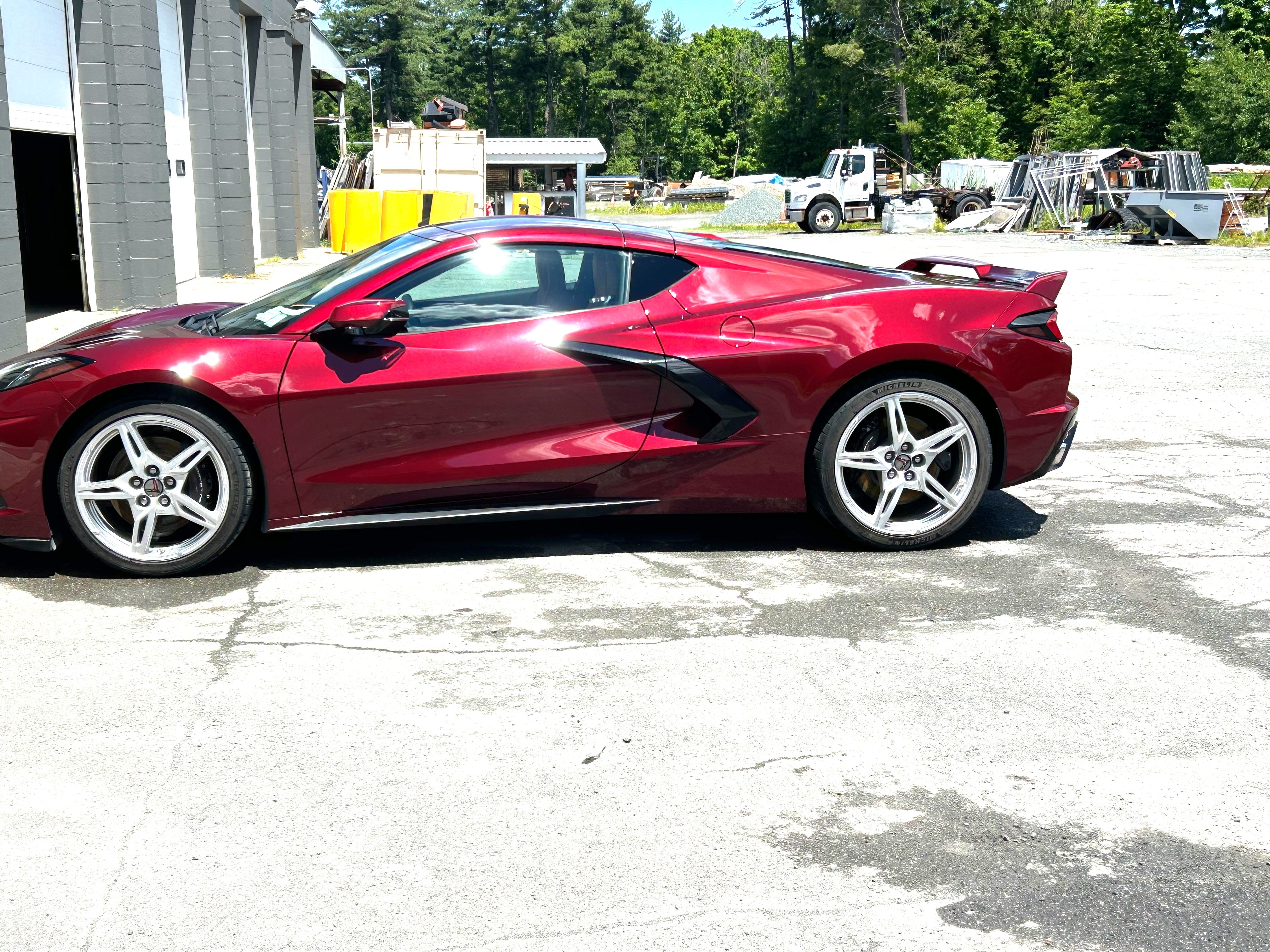 Used 2020 Chevrolet Corvette Stingray Preferred Cpe w/ 2LT Preferred Equipment Group RWD image 2