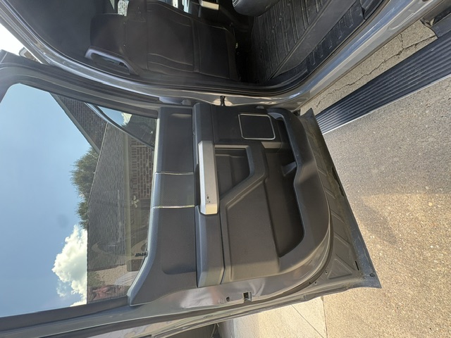 Used 2019 Ford F150 Lariat w/ Equipment Group 502A Luxury AWD/4WD image 14
