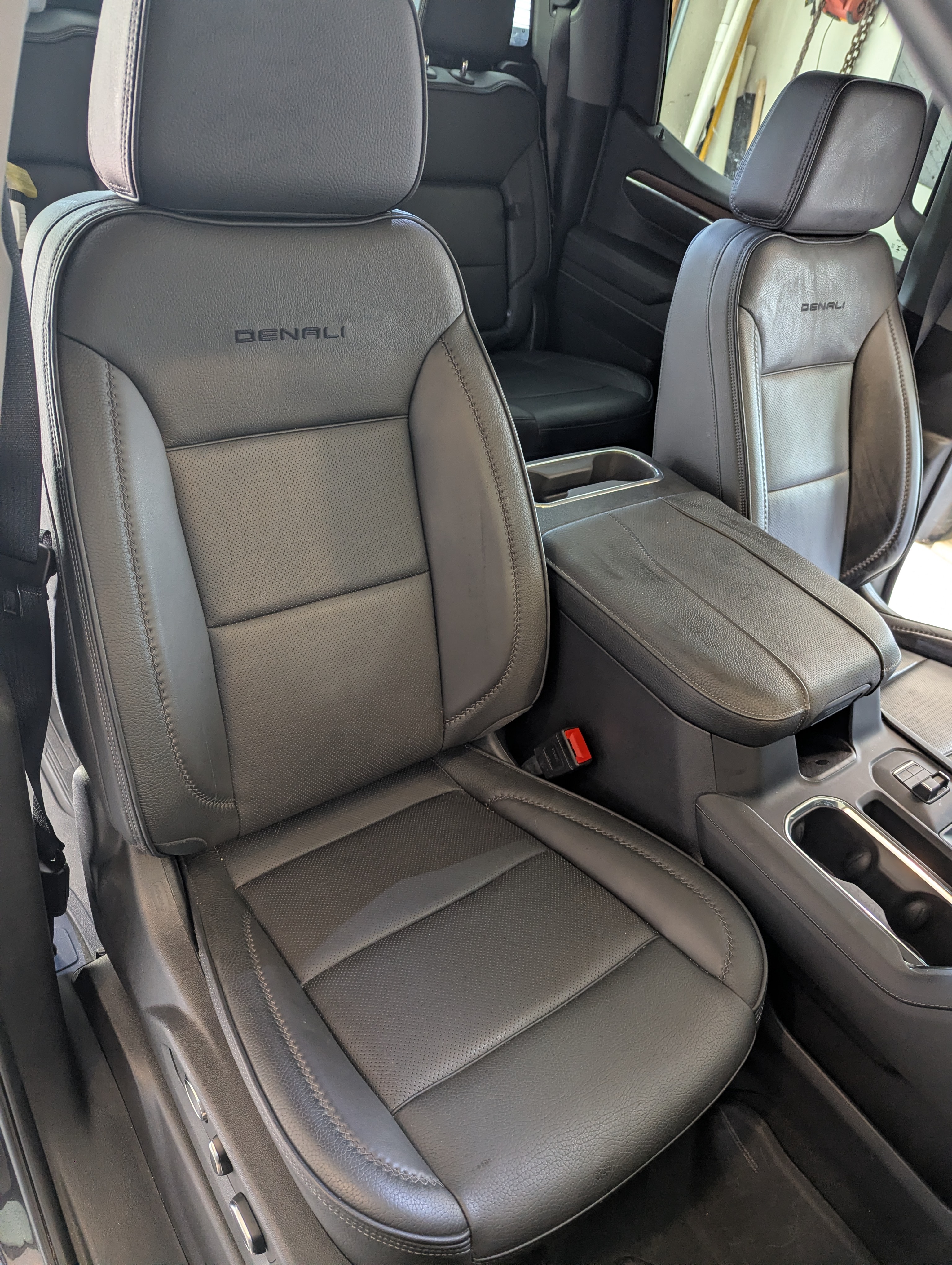 Used 2025 GMC Sierra 1500 Denali w/ Technology Package AWD/4WD image 15