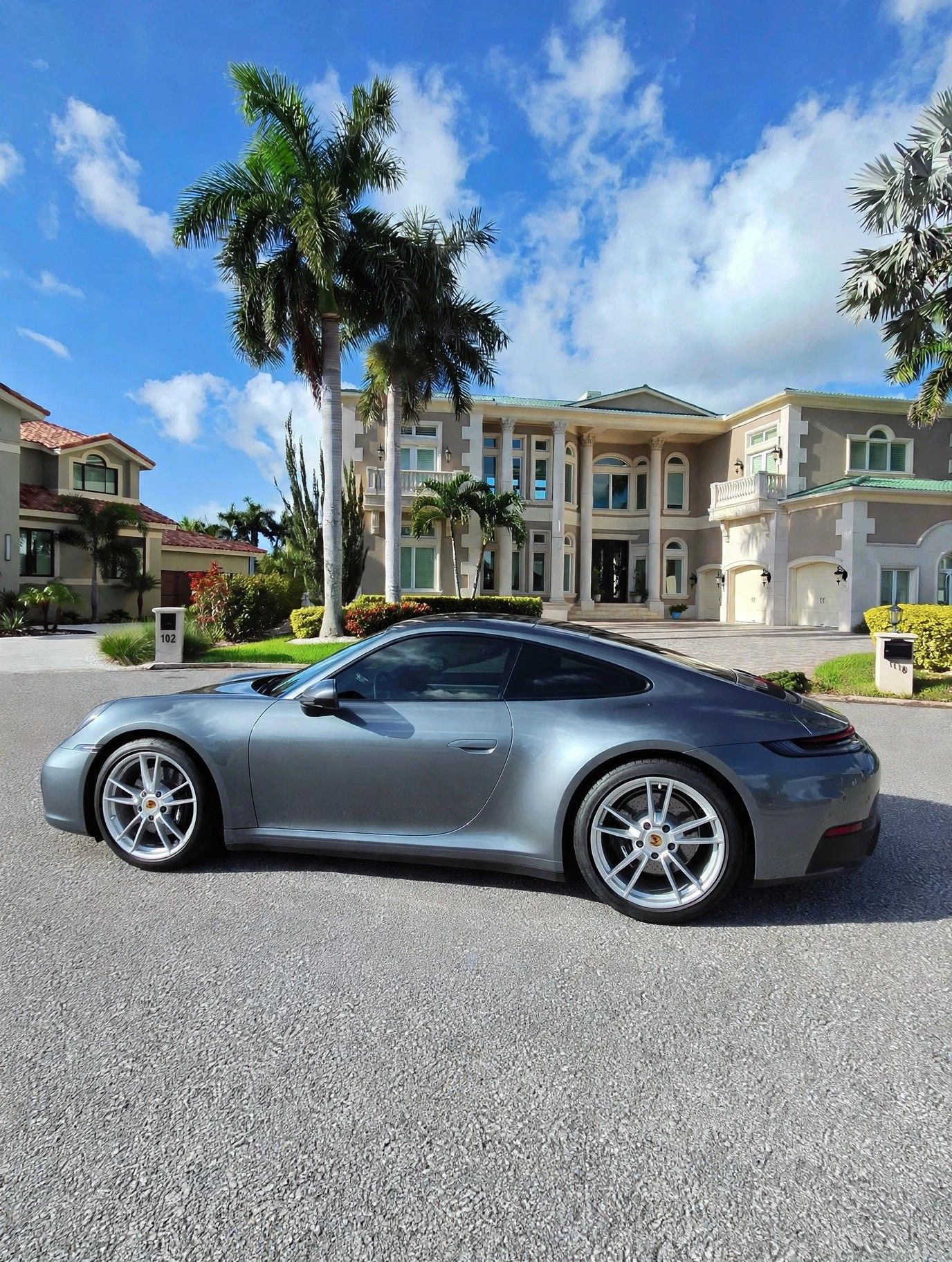 Used 2025 Porsche 911 Carrera RWD image 29
