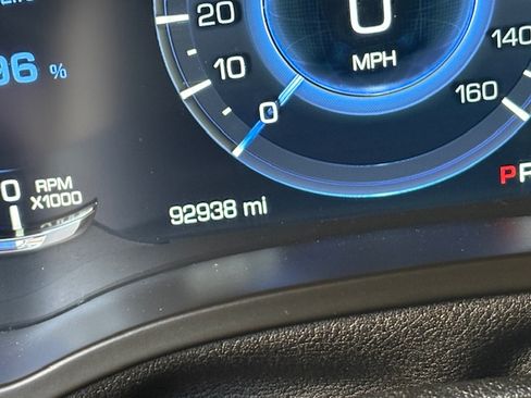 Used 2019 Cadillac Escalade ESV Luxury w/ Escalade Sport Edition RWD image 4