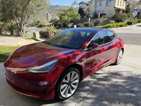 Used 2019 Tesla Model 3 Long Range image 4