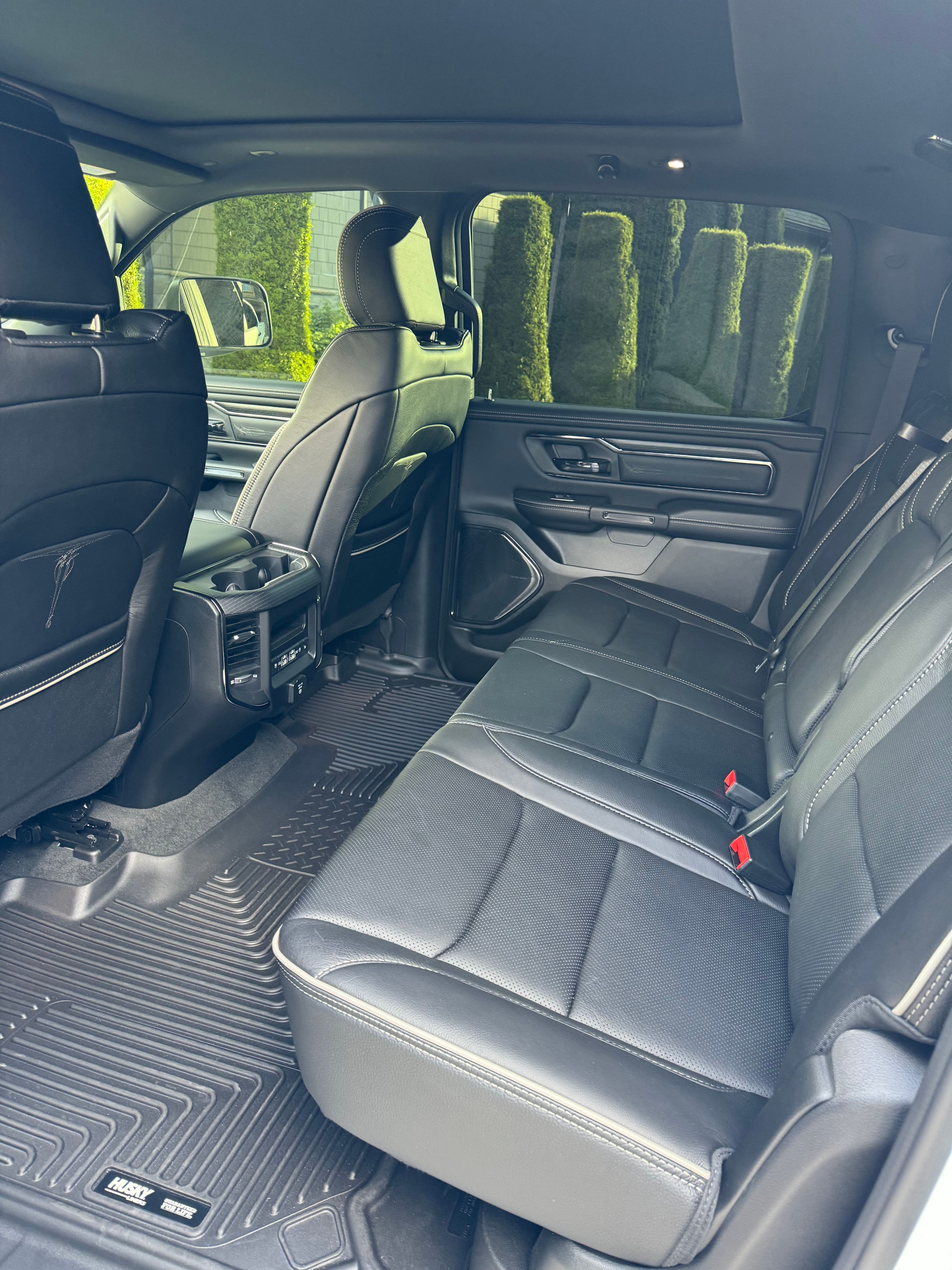 Used 2024 RAM 1500 Limited AWD/4WD image 12