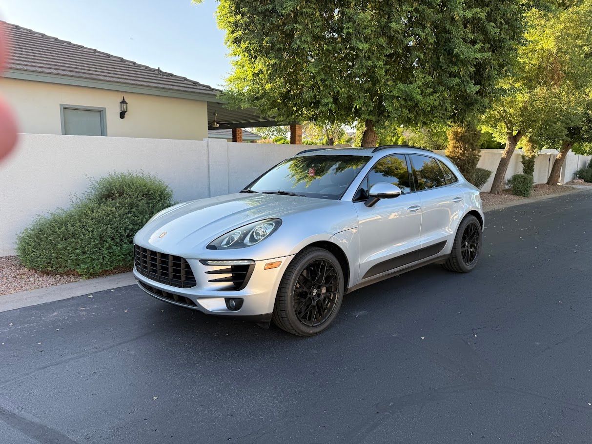Used 2015 Porsche Macan S AWD/4WD image 1