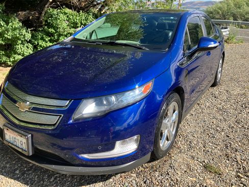 Used 2013 Chevrolet Volt Premium w/ Premium Trim Package FWD image 1