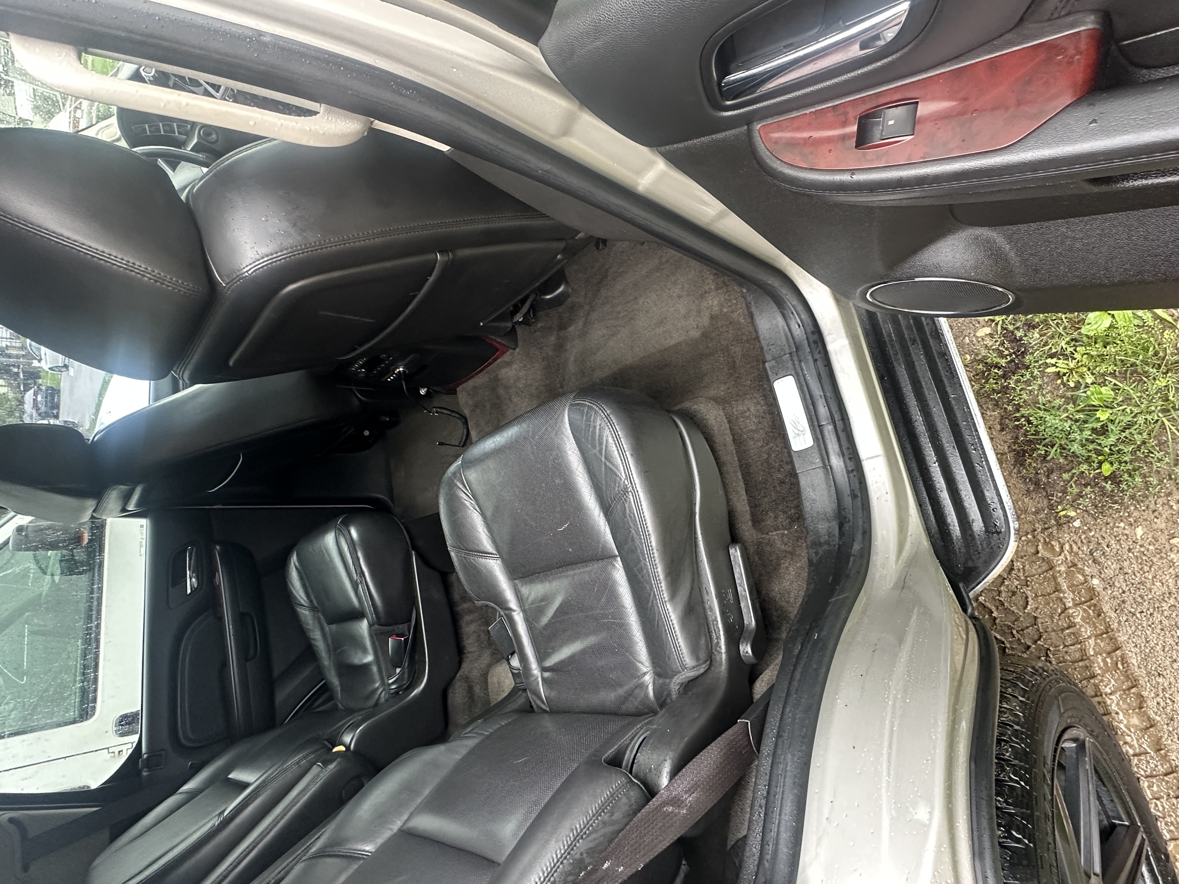 Used 2009 Cadillac Escalade AWD image 10