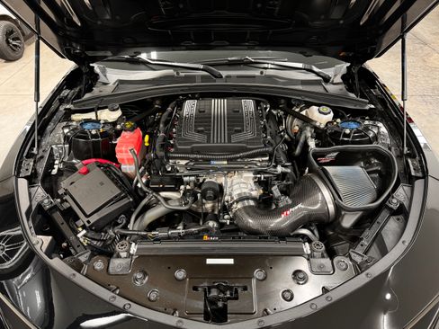 Used 2021 Chevrolet Camaro ZL1 RWD image 11