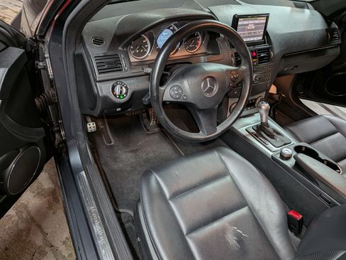 Used 2009 Mercedes-Benz C 300 4MATIC Sedan image 10