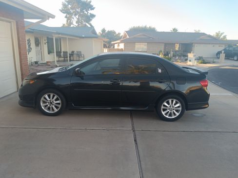 Used 2010 Toyota Corolla S image 2
