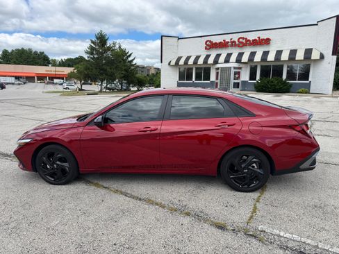 Used 2026 Hyundai Elantra Sport FWD image 18