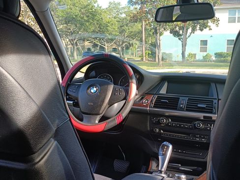 Used 2009 BMW X5 xDrive48i AWD/4WD image 10