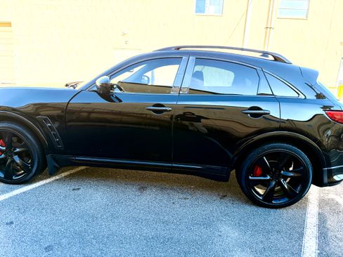 Used 2010 INFINITI FX50 AWD w/ Sport Pkg image 6