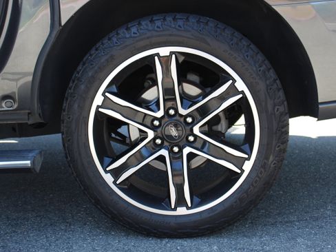 Used 2021 Ford Expedition Max Limited AWD/4WD image 20