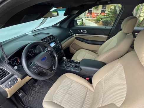Used 2016 Ford Explorer FWD image 8