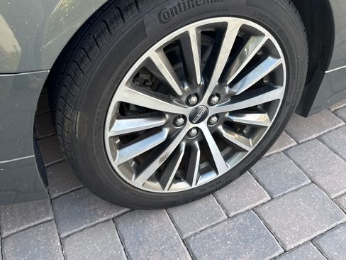 Used 2017 Lincoln MKZ Premiere image 13