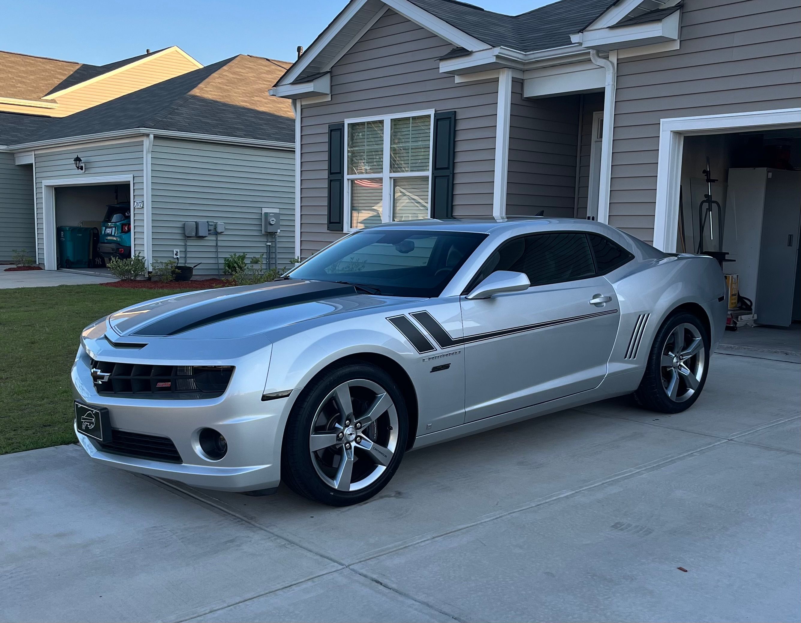 Used 2010 Chevrolet Camaro SS w/ RS Package RWD image 2
