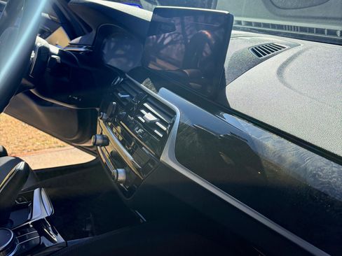 Used 2022 BMW 530i w/ M Sport Package image 21