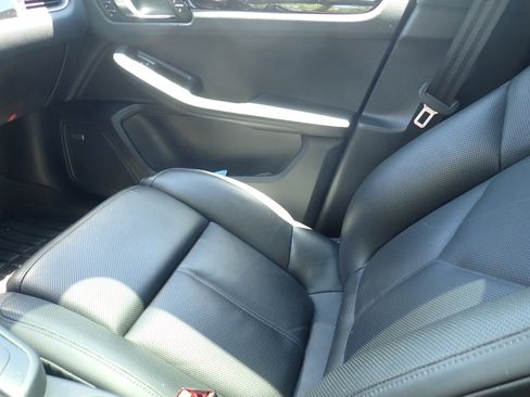 Used 2018 Porsche Macan S AWD/4WD image 12