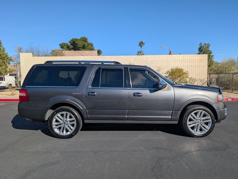 Used 2017 Ford Expedition EL Platinum image 5