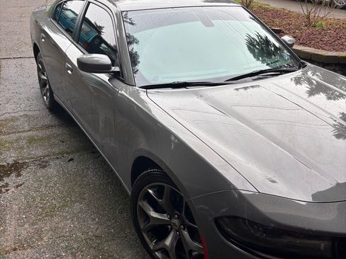 Used 2017 Dodge Charger SXT w/ Plus Group image 6