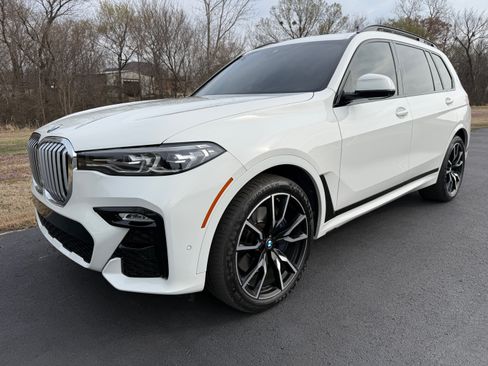 Used 2022 BMW X7 xDrive40i w/ M Sport Package AWD/4WD image 31