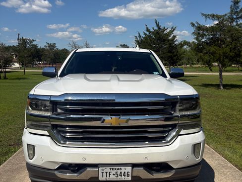 Used 2016 Chevrolet Silverado 1500 High Country w/ High Country Premium Package AWD/4WD image 10