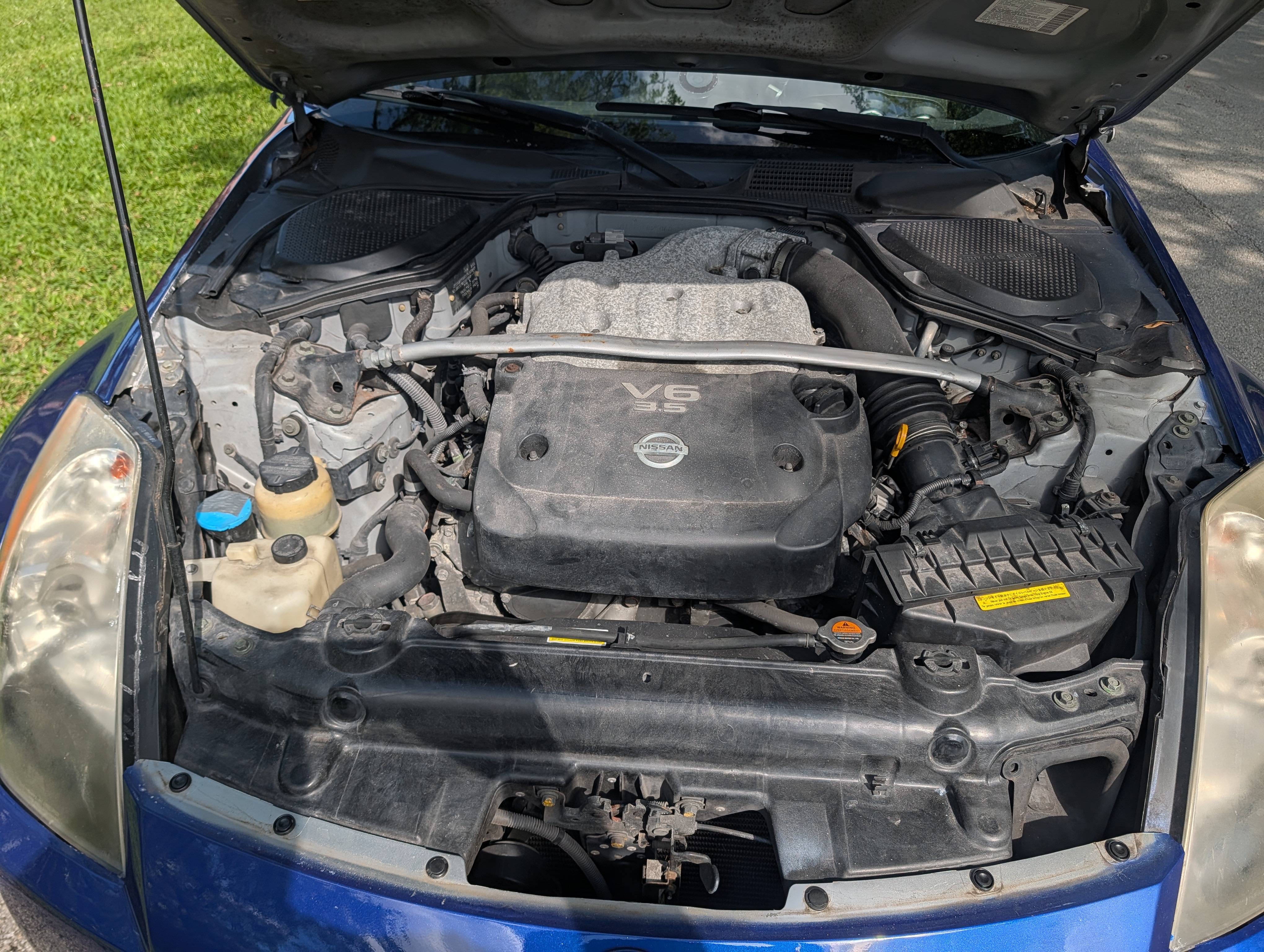 Used 2005 Nissan 350Z Coupe RWD image 11