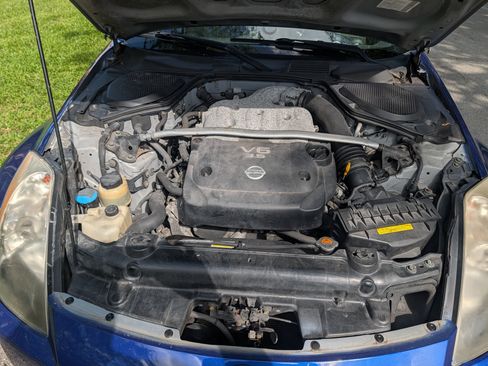 Used 2005 Nissan 350Z Touring image 11