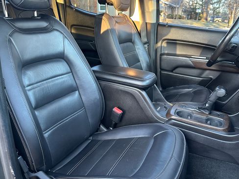 Used 2017 GMC Canyon Denali image 11