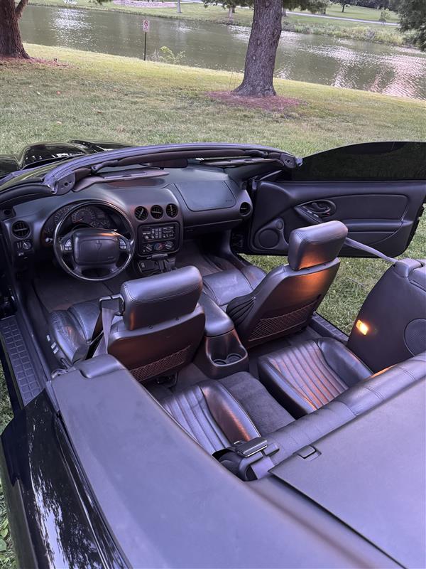 Used 2001 Pontiac Firebird Trans Am RWD image 18