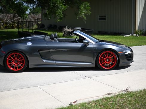 Used 2011 Audi R8 V10 image 6