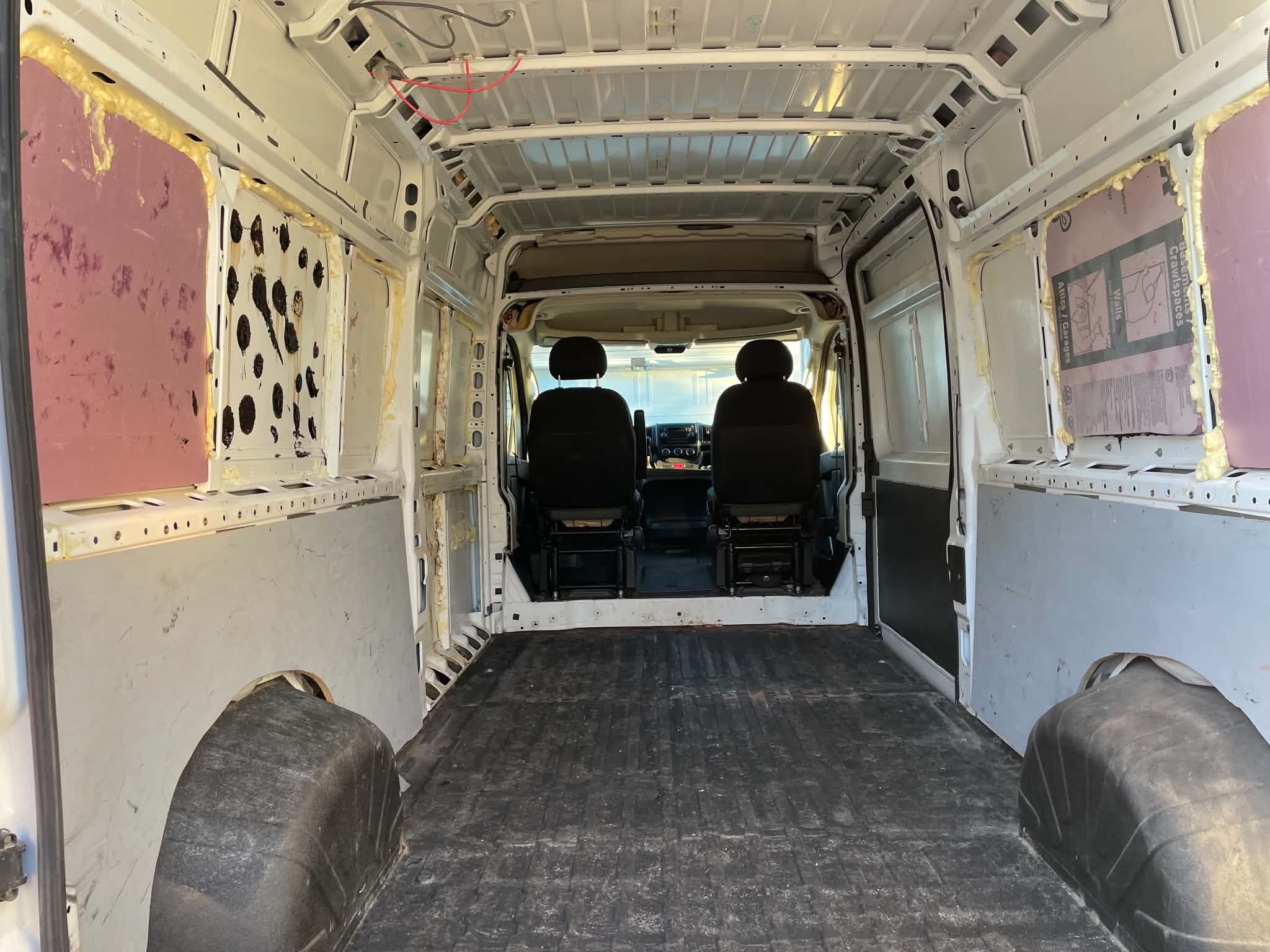 Used 2018 RAM ProMaster 2500 FWD image 2